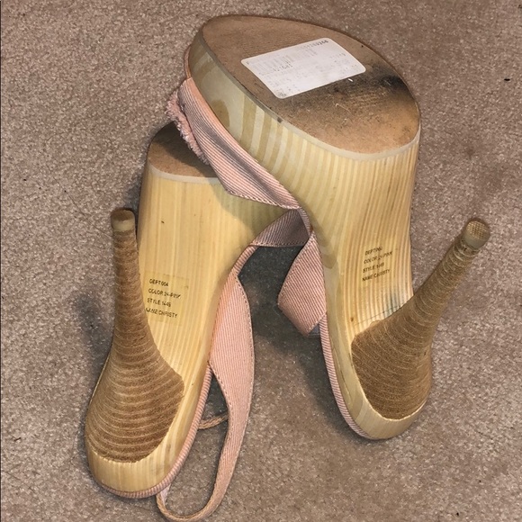 Shoes - Picture 3 of 4